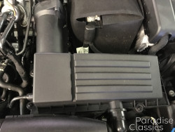 Black 2018 Volkswagen Passat Engine Air Filter