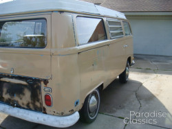 Tan 1970 Volkswagen Bus