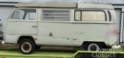 White 1969 Volkswagen Bus