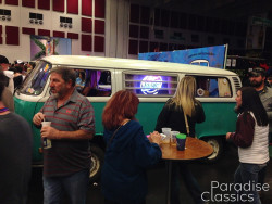 Bluegreen 1972 Volkswagen Bus
