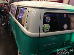 Bluegreen 1972 Volkswagen Bus